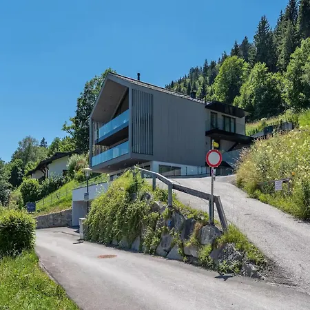 Hand To Bison Lake View 4bdr Zell am See