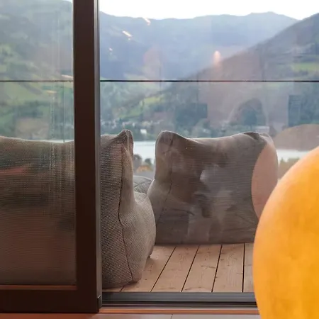 Holiday home Hand To Bison Lake View 4bdr Zell am See